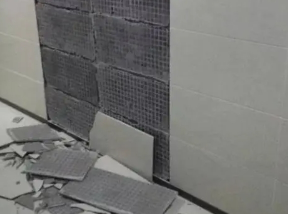 南康瓷砖空鼓维修公司分享下南康墙砖松动维修的知识